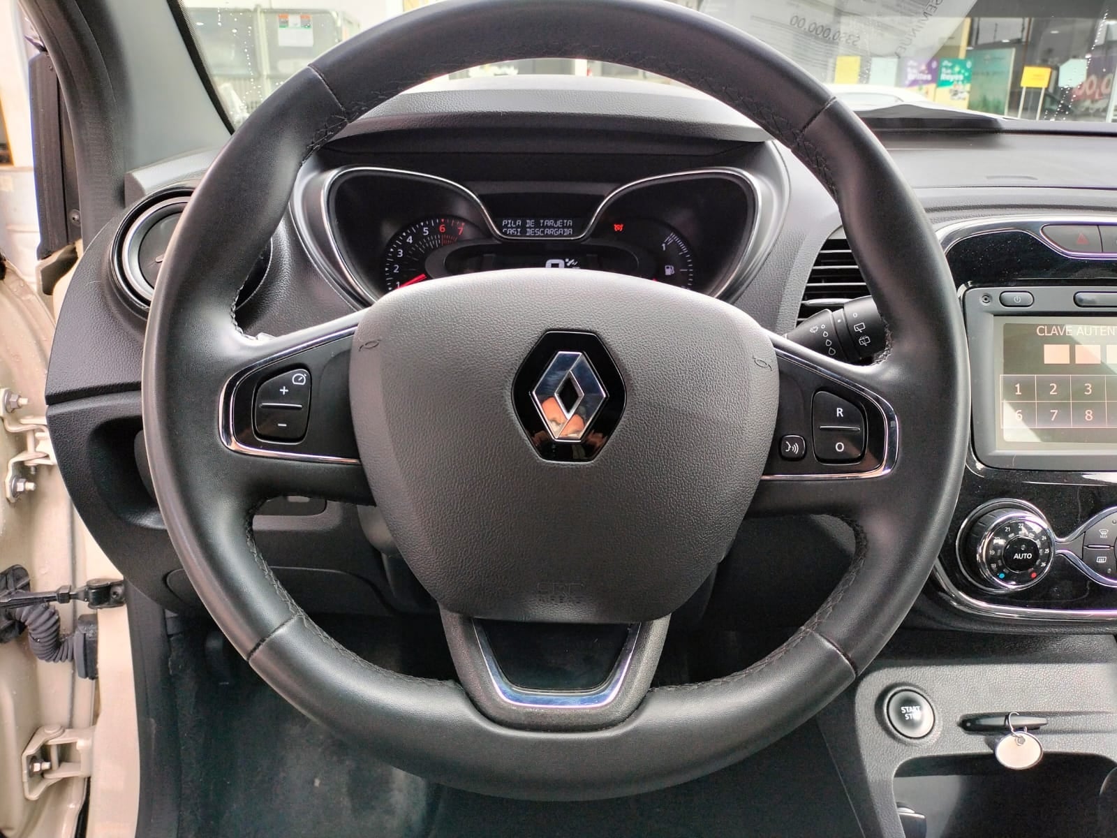2020 Renault Captur VUD 5 pts. Iconic, TA, piel, GPS, RA-18